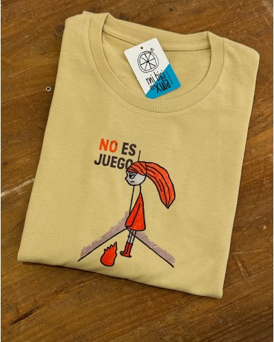 No es Juego (Unisex) Beige, Camiseta Solidaria